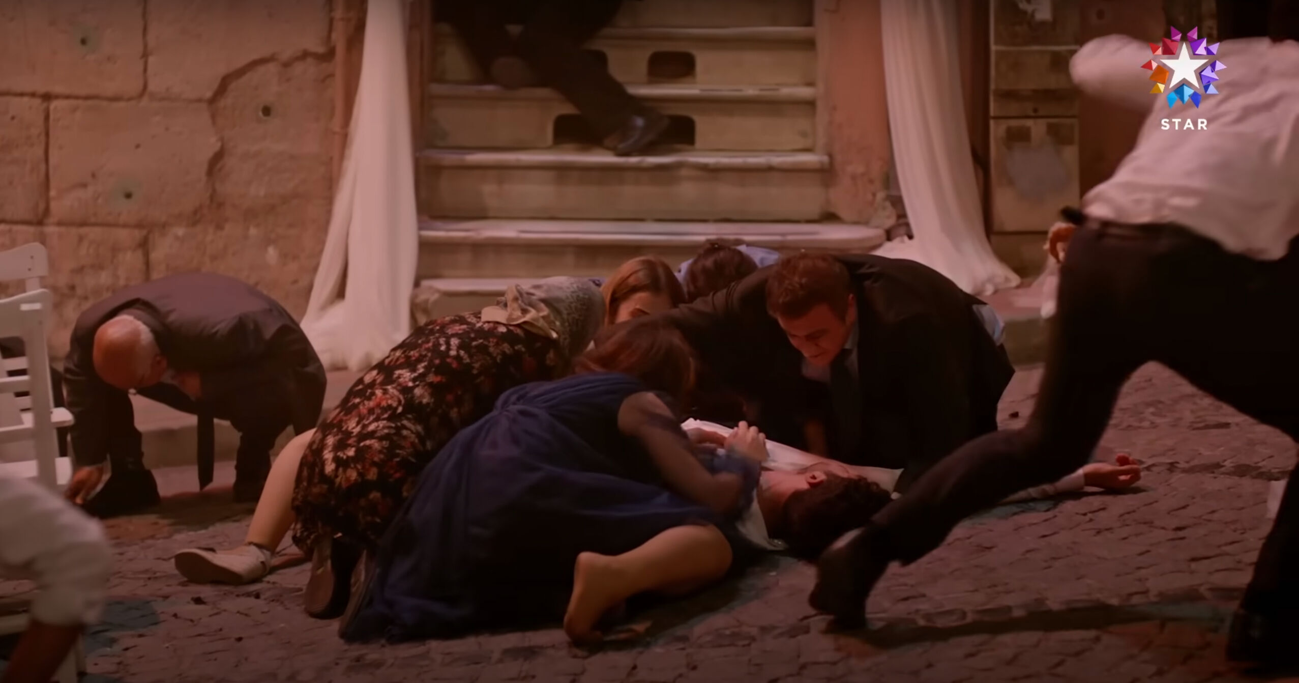 Sahipsizler yeni sezon ne zaman başlayacak? Sahipsizler sezon finali 28. bölüm ile ekranlara ara verdi Sahipsizler yeni sezon ne zaman başlayacak? Sahipsizler sezon finali 28. bölüm ile ekranlara ara verdi - 2. Resim