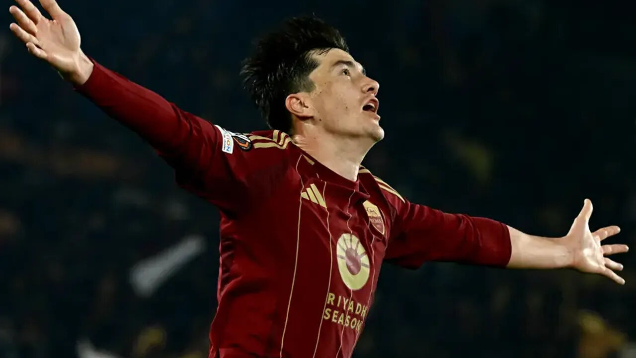 Başakşehir'den Roma'ya 8 milyon euroluk teklif! Yeni golcü geliyor Başakşehir'den Roma'ya 8 milyon euroluk teklif! Yeni golcü geliyor - 1. Resim