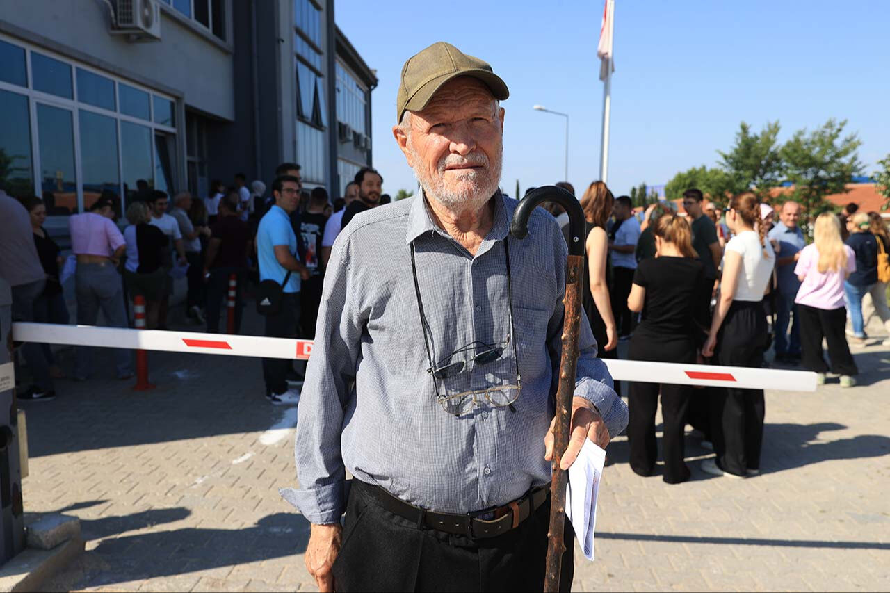 En yaşlı YKS adayı! 'Filozof hurdacı'nın okuma azmi görenleri şaşırtıyor En yaşlı YKS adayı! 'Filozof hurdacı'nın okuma azmi görenleri şaşırtıyor - 2. Resim