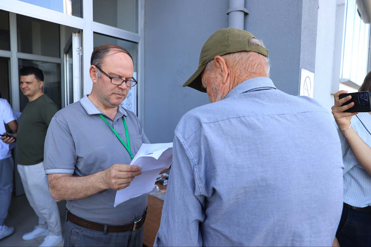 En yaşlı YKS adayı! 'Filozof hurdacı'nın okuma azmi görenleri şaşırtıyor En yaşlı YKS adayı! 'Filozof hurdacı'nın okuma azmi görenleri şaşırtıyor - 3. Resim