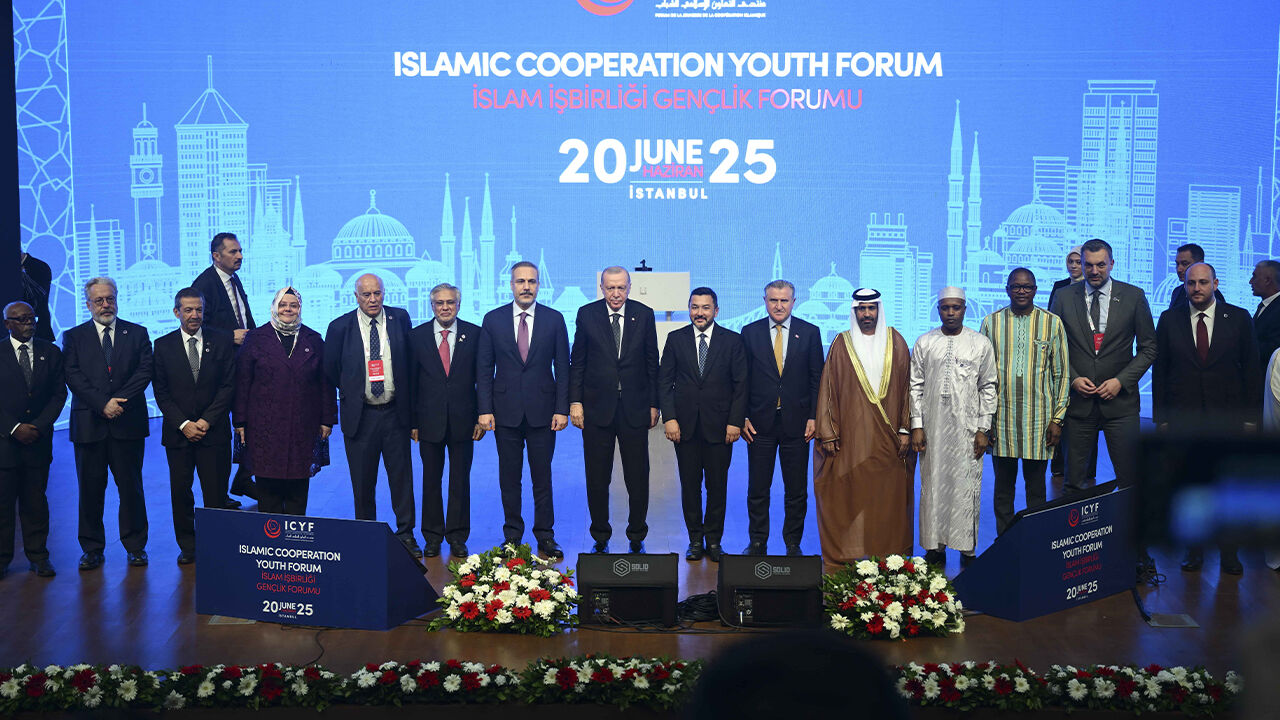 ICYF’ten Cumhurbaşkanı Erdoğan’a “Büyük Gençlik Ödülü” - 1. Resim