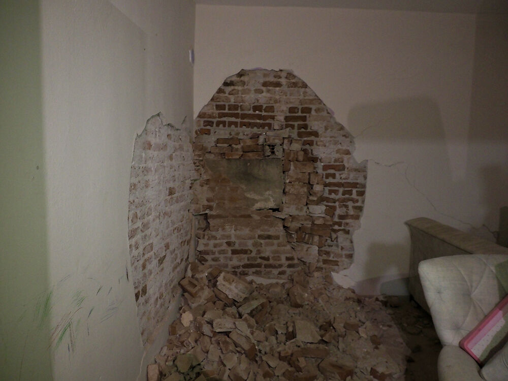 Tünel inşaatı evi yıktı! Çocuğunu uyutmaya çalışan kadın hayatının şokunu yaşadı Tünel inşaatı evi yıktı! Çocuğunu uyutmaya çalışan kadın hayatının şokunu yaşadı - 6. Resim