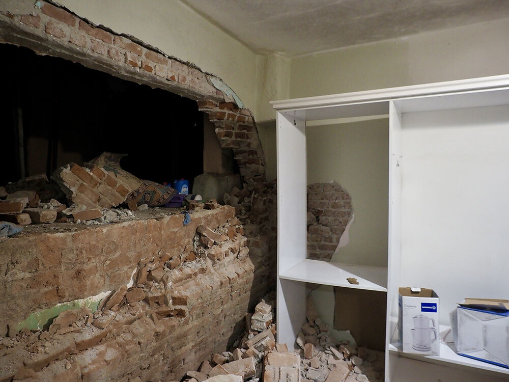 Tünel inşaatı evi yıktı! Çocuğunu uyutmaya çalışan kadın hayatının şokunu yaşadı Tünel inşaatı evi yıktı! Çocuğunu uyutmaya çalışan kadın hayatının şokunu yaşadı - 3. Resim