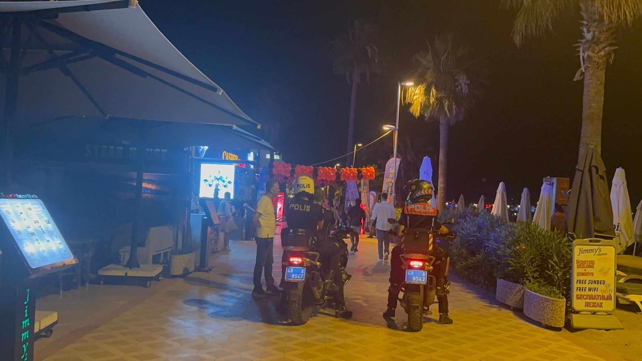 Turistik bölgede hanutçuluk cezasız kalmadı! Marmaris'te o işletmeler mühürlendi - 3. Resim