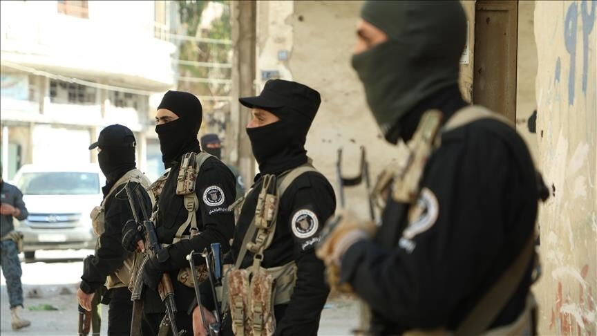 Kara kutu yakalandı! Uyuşturucu baronu Esad’ın kuzeni Vesim Suriye'de yakayı ele verdi Uyuşturucu baronu Esad’ın kuzeni Suriye'de özel operasyonla yakalandı! Devrik rejimin kilit ismi kan dondurdu - 1. Resim