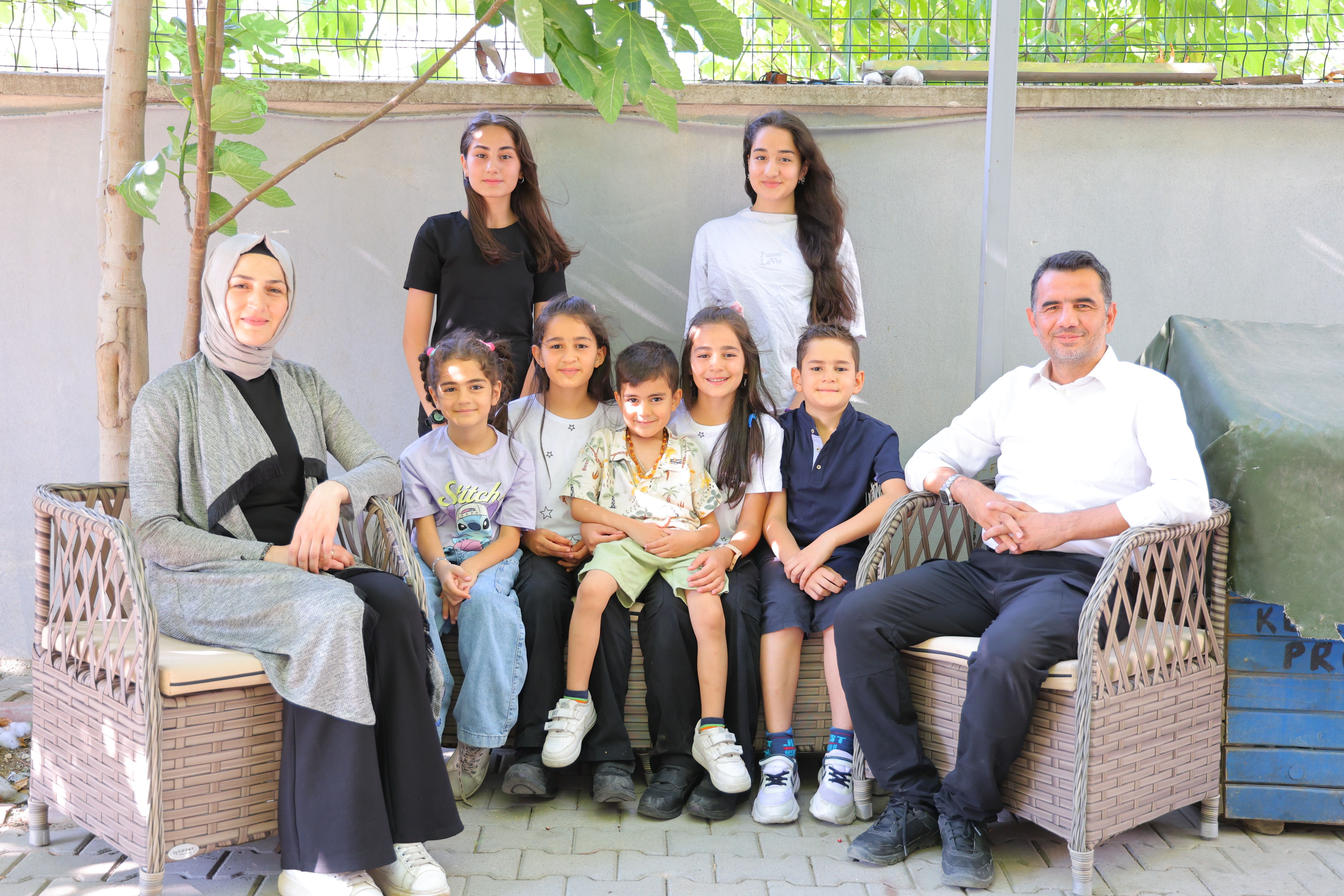 Bakan Tekin o aile için talimat vermişti: 7 çocuklu öğretmen çift hem şaşırttı hem gülümsetti Bakan Tekin o aile için talimat vermişti: 7 çocuklu öğretmen çift hem şaşırttı hem gülümsetti - 2. Resim