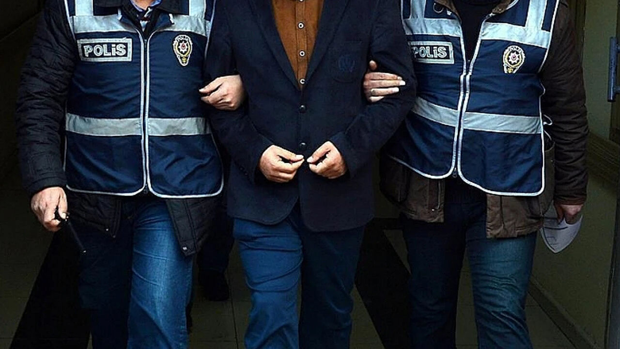 FETÖ'nün beyin yıkama taktiği! 'Turistik gezi' kılıfı: 27 kişi tutuklandı FETÖ'nün beyin yıkama taktiği! 'Turistik gezi' kılıfı: 27 kişi tutuklandı - 2. Resim