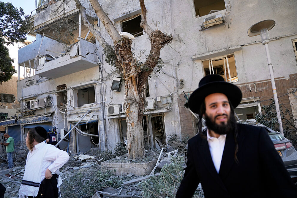 İran misillemeye geçti, İsrail'de sirenler çalıyor! Tel Aviv'de büyük yıkım var İran misillemeye geçti, İsrail'de sirenler çalıyor! Tel Aviv'de büyük yıkım var - 5. Resim