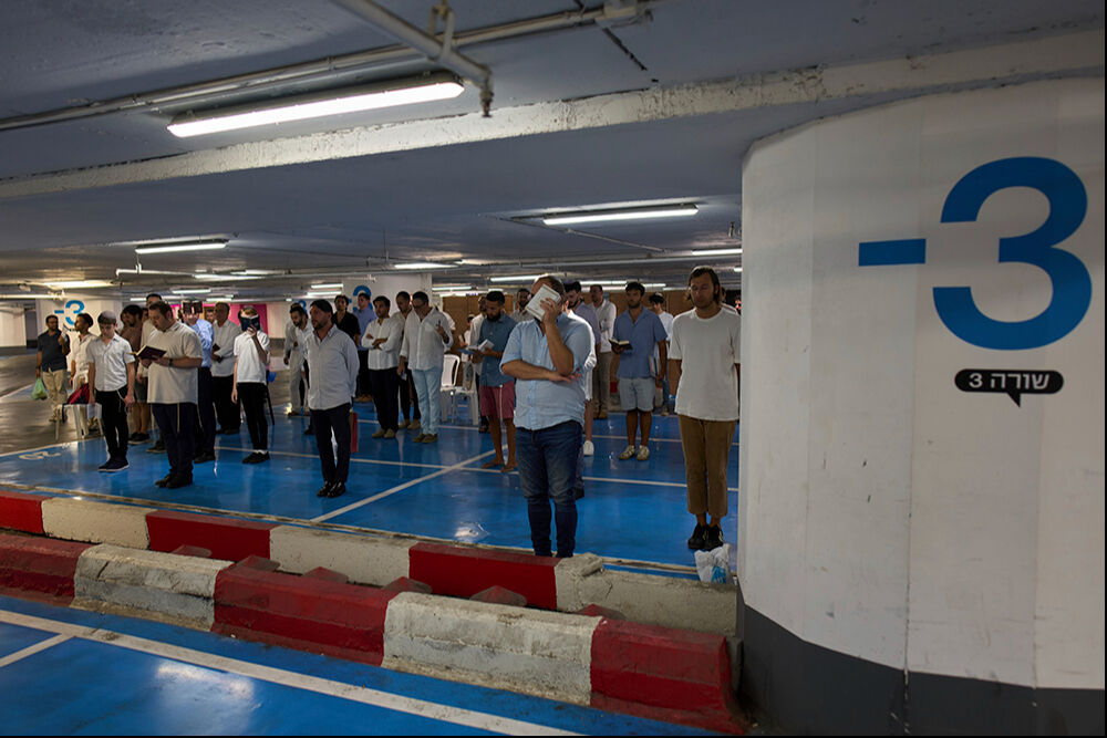 İran misillemeye geçti, İsrail'de sirenler çalıyor! Tel Aviv'de büyük yıkım var İran yeniden saldırıya geçti, İsrail'de sirenler çalıyor! Tel Aviv'de büyük patlamalar oldu - 1. Resim