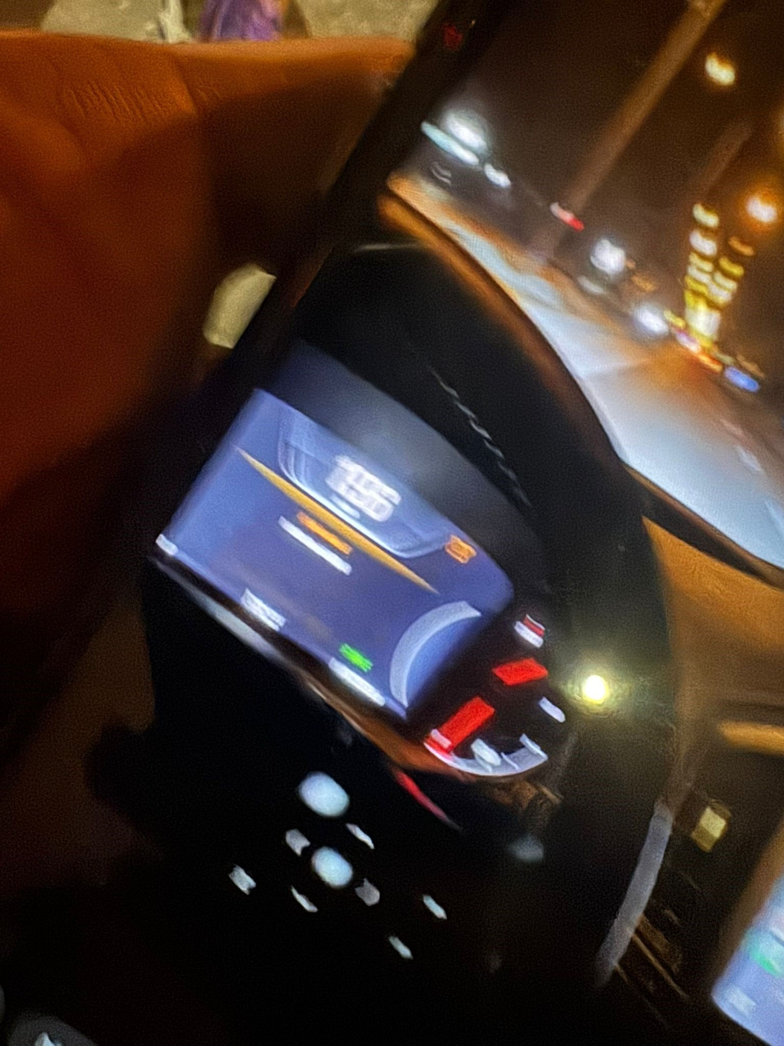 Karne hediyesini mezarında verdi! 13 yaşındaki kızı Helin'i toprağa veren acılı baba yürekleri sızlattı Karne hediyesini mezarında verdi! 13 yaşındaki kızı Helin'i toprağa veren acılı baba yürekleri sızlattı - 4. Resim