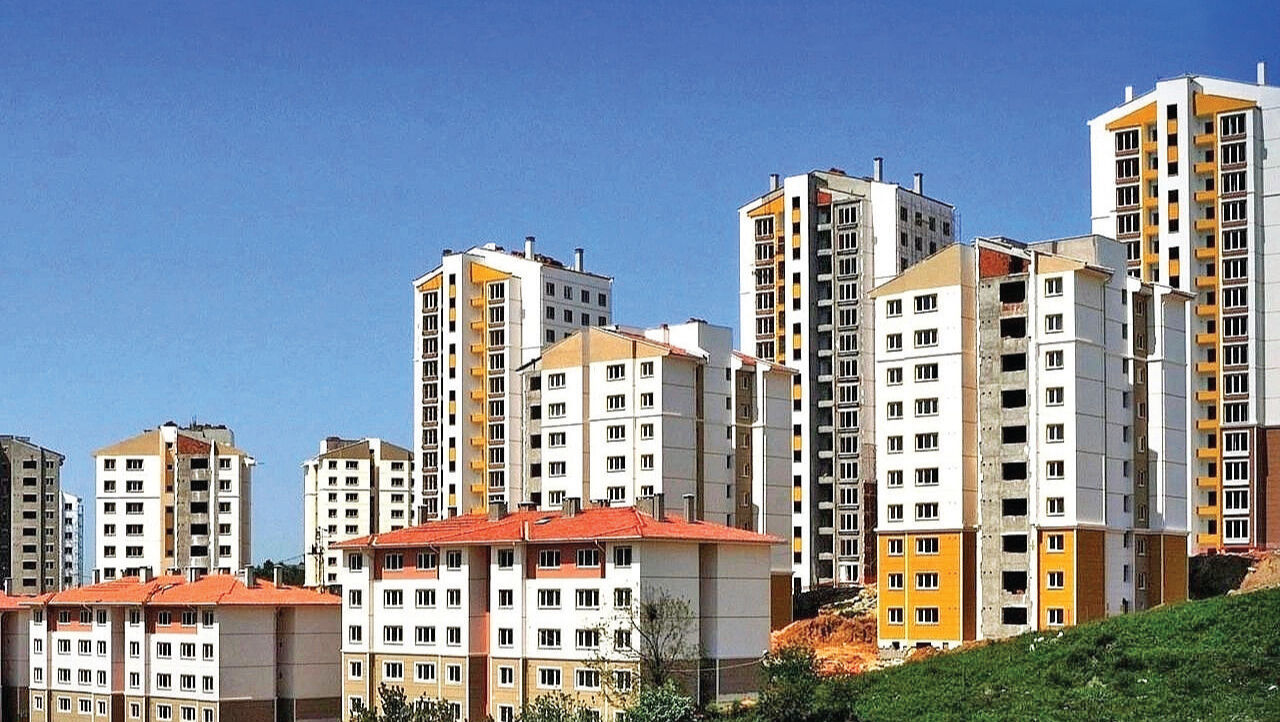 Konutta yüksek faiz kıskacı! Müteahhitler zorda, yabancılar rota değiştirdi Konutta yüksek faiz kıskacı! Müteahhitler zorda, yabancılar rota değiştirdi - 1. Resim