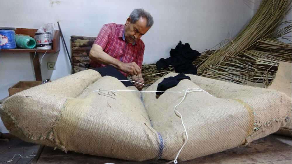 Öğretmenlikten vazgeçti, bu işi seçti! Ustası 'cumhurbaşkanı maaşı kazanıyorum' deyince başladı, 60 senedir... - 2. Resim