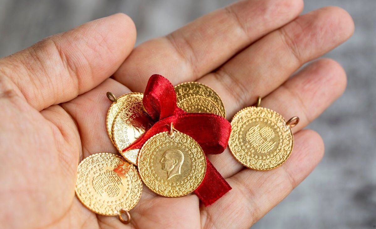 Altın yükselecek mi, düşecek mi, altın kaç TL? Güncel tam, çeyrek, gram altın fiyatları Altın yükselecek mi, düşecek mi, altın kaç TL? Güncel tam, çeyrek, gram altın fiyatları - 1. Resim