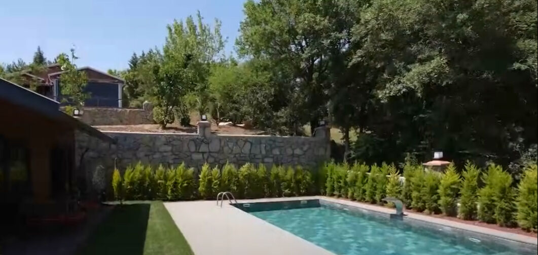 Ankaralı Yasemin, doğayla iç içe olan bağ evinin kapılarını ilk kez açtı! Manzarası hayran bıraktı Ankaralı Yasemin, doğayla iç içe bağ evinin kapılarını ilk kez açtı! Manzarası hayran bıraktı - 5. Resim