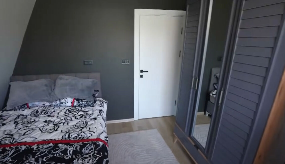 Ankaralı Yasemin, doğayla iç içe olan bağ evinin kapılarını ilk kez açtı! Manzarası hayran bıraktı Ankaralı Yasemin, doğayla iç içe bağ evinin kapılarını ilk kez açtı! Manzarası hayran bıraktı - 4. Resim