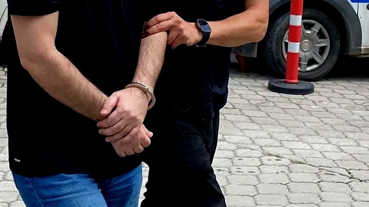 Dayısını bıçaklayarak katletmişti! 22 yaşındaki zanlının müebbet hapsi istendi Dayısını bıçaklayarak katletmişti! 22 yaşındaki zanlının müebbet hapsi istendi