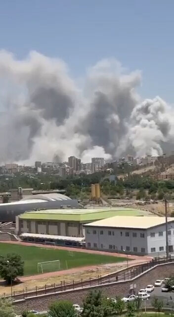 Gerilim tırmandı, füzeler peş peşe havalandı! İsrail ve İran karşılıklı saldırıya geçti Gerilim tırmandı, füzeler peş peşe havalandı! İsrail ve İran karşılıklı saldırıya geçti - 2. Resim