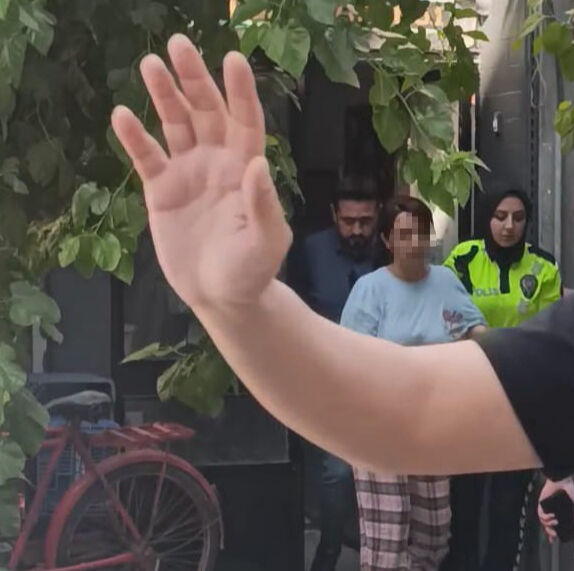 Kızını elleriyle boğarak öldürmüştü! Vahşetin kan donduran detayları ortaya çıktı Kızını elleriyle boğarak öldürmüştü! Vahşetin kan donduran detayları ortaya çıktı - 2. Resim