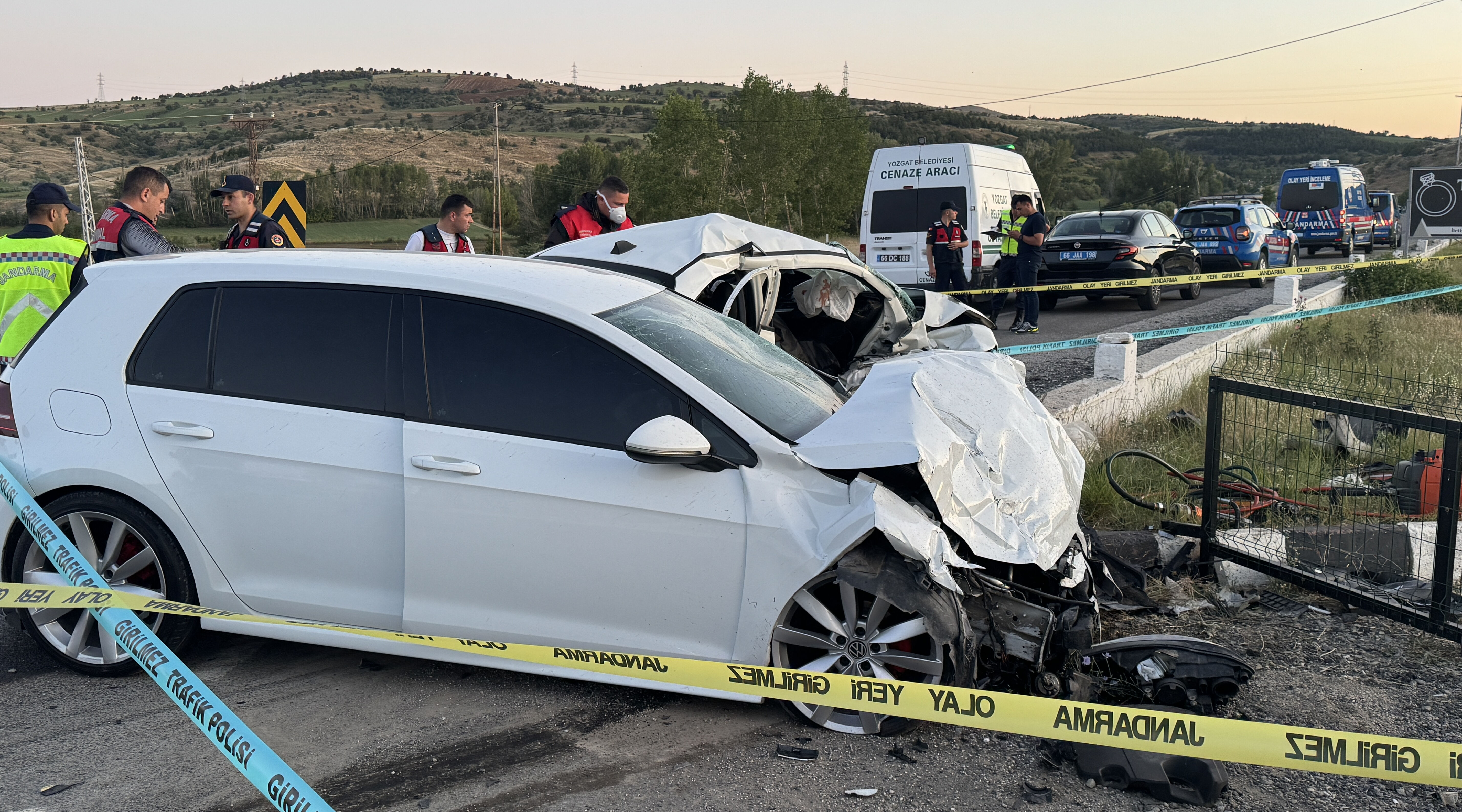 Yozgat'ta feci kaza: Karı-koca hayatını kaybetti Yozgat'ta feci kaza: Karı-koca hayatını kaybetti - 1. Resim