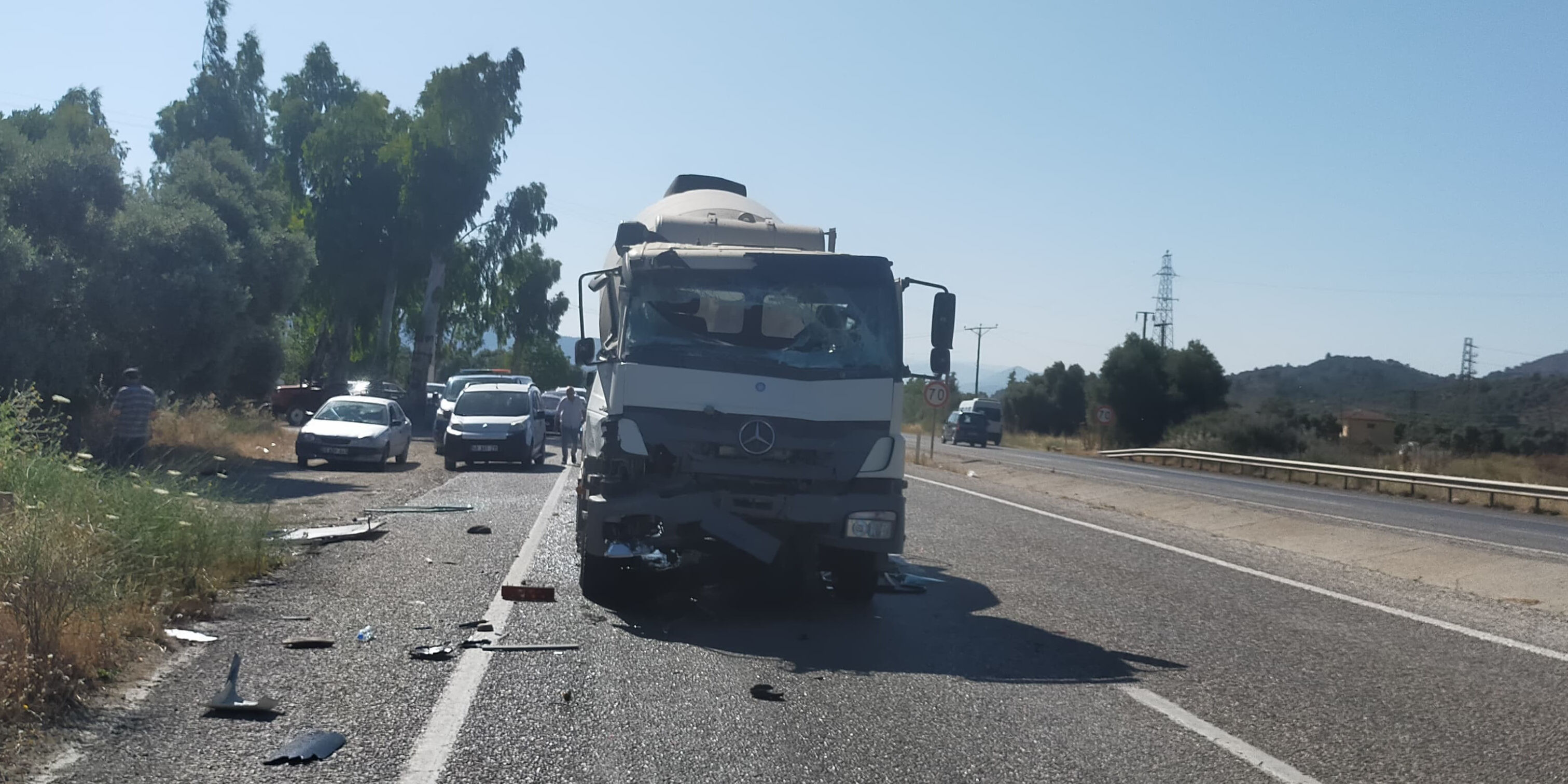 Beton mikseri, dolmuşu biçti! Ölü ve yaralılar var - 3. Resim
