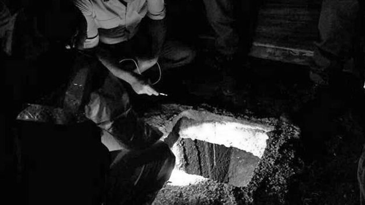 Borcunu ödemeyen adamı foseptik çukuruna attı Borcunu ödemeyen adamı foseptik çukuruna attı