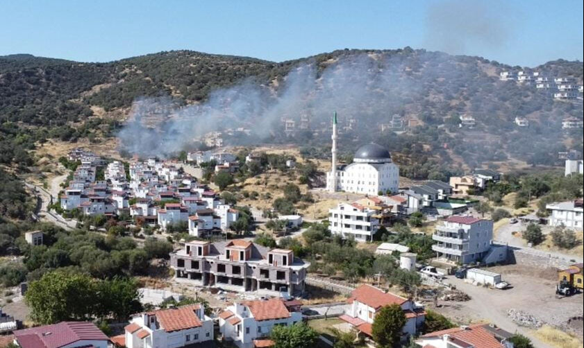 İzmir'in iki ilçesinde orman yangını! Ekipler teyakkuza geçti - 2. Resim