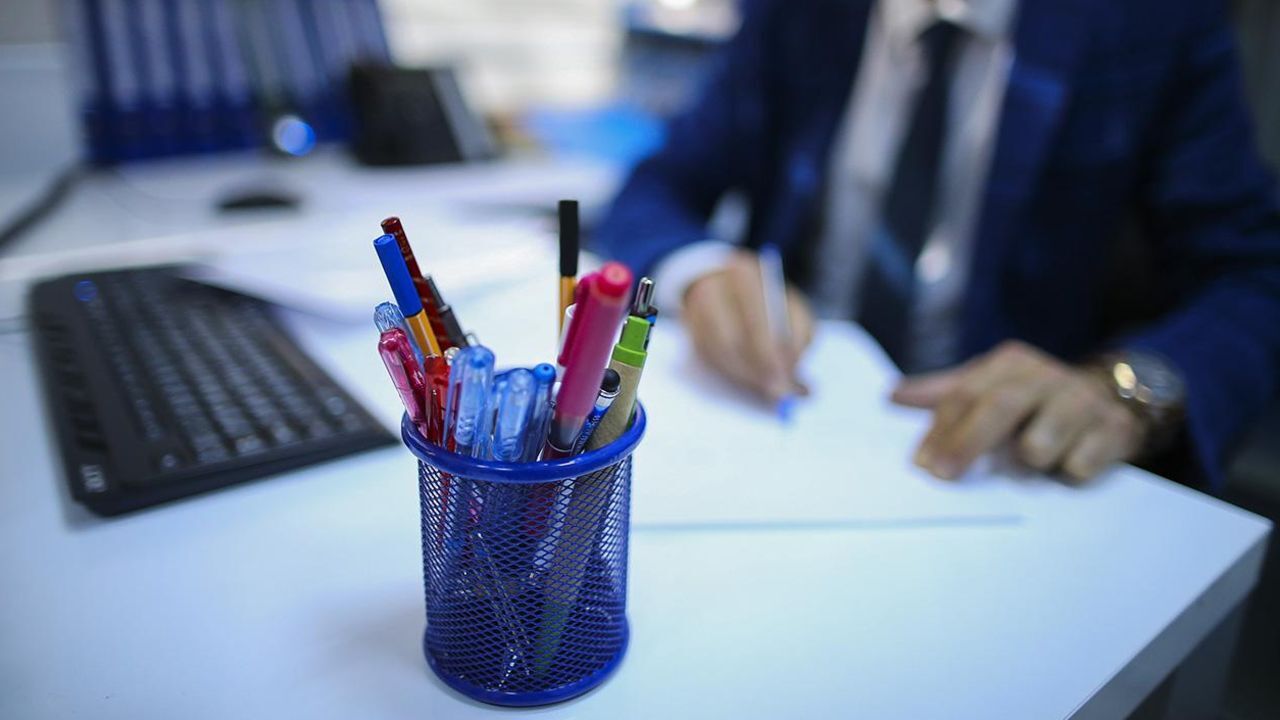 Memur adaylarını ilgilendiren karar! AYM tartışmalı hükmü iptal etti Memur adaylarını ilgilendiren karar! AYM tartışmalı hükmü iptal etti