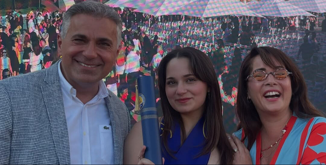 Oyuncu Sevinç Erbulak'ın kızı mezun oldu! 