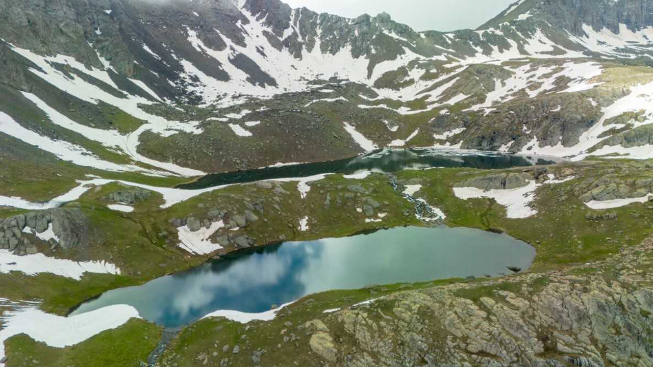Rakım 3 bin 200! Yaz ve kar bir arada, görüntüler mest ediyor - 3. Resim