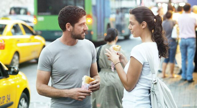 Sokakta gördüğü afişlerden öğrenmiş! Cemal Hünal'ın 'Issız Adam' isyanı - 1. Resim