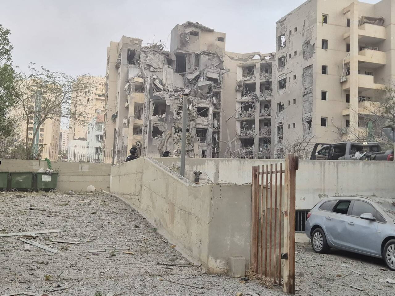 Trump 'ateşkes' dedi, kimseden ses çıkmadı! İsrail, Tahran'ı bombalarken İran ise süre verdi - 1. Resim