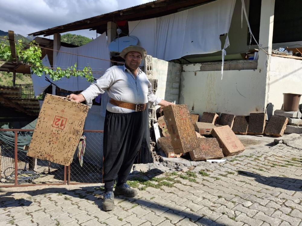 Bulduğu çözüm görenleri şaşırtıyor! Bir haftada 16 karton doldu... 