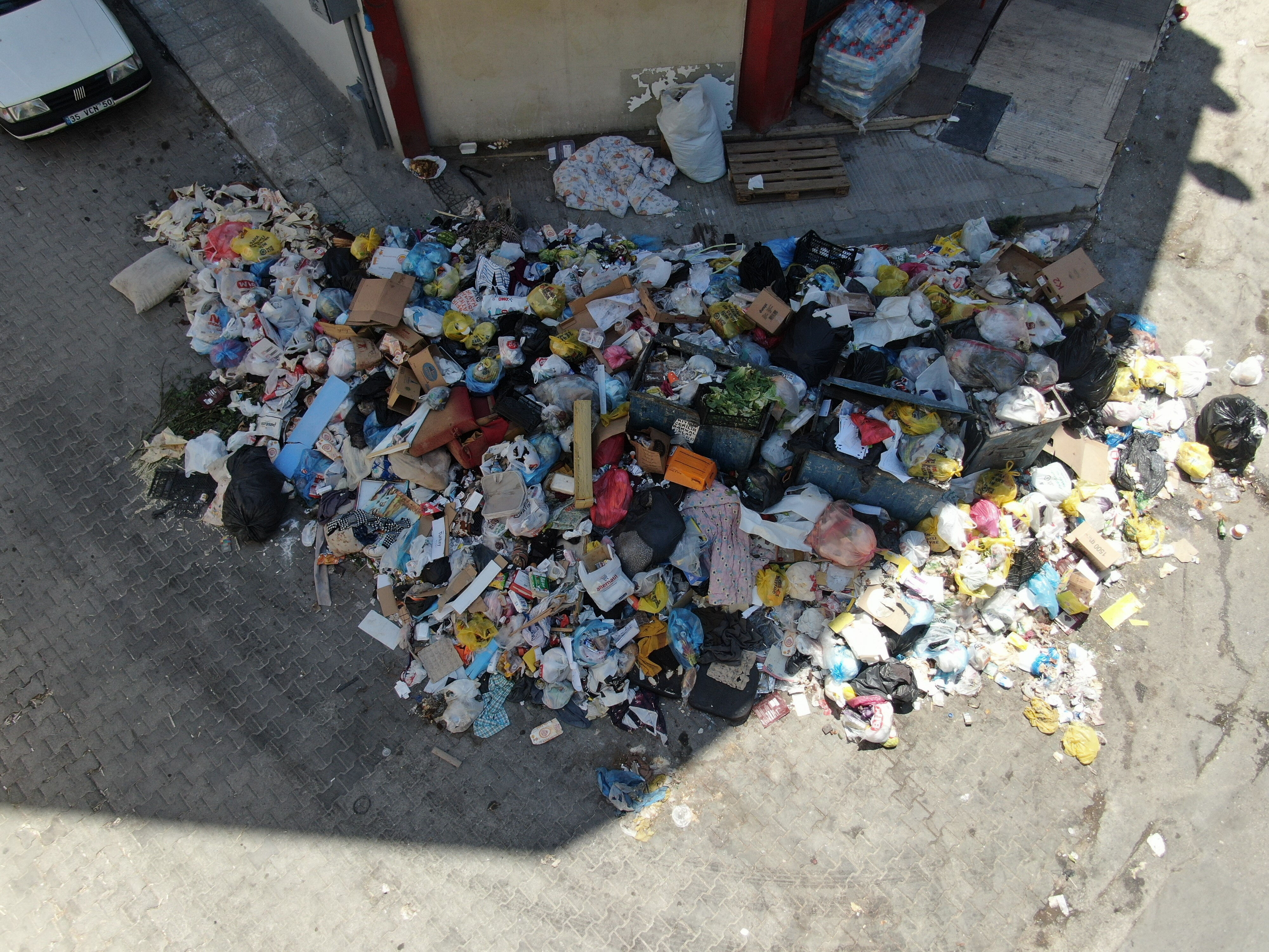 Ege'nin incisi Hindistan sokaklarına döndü: Buca'da vatandaş panikte! 