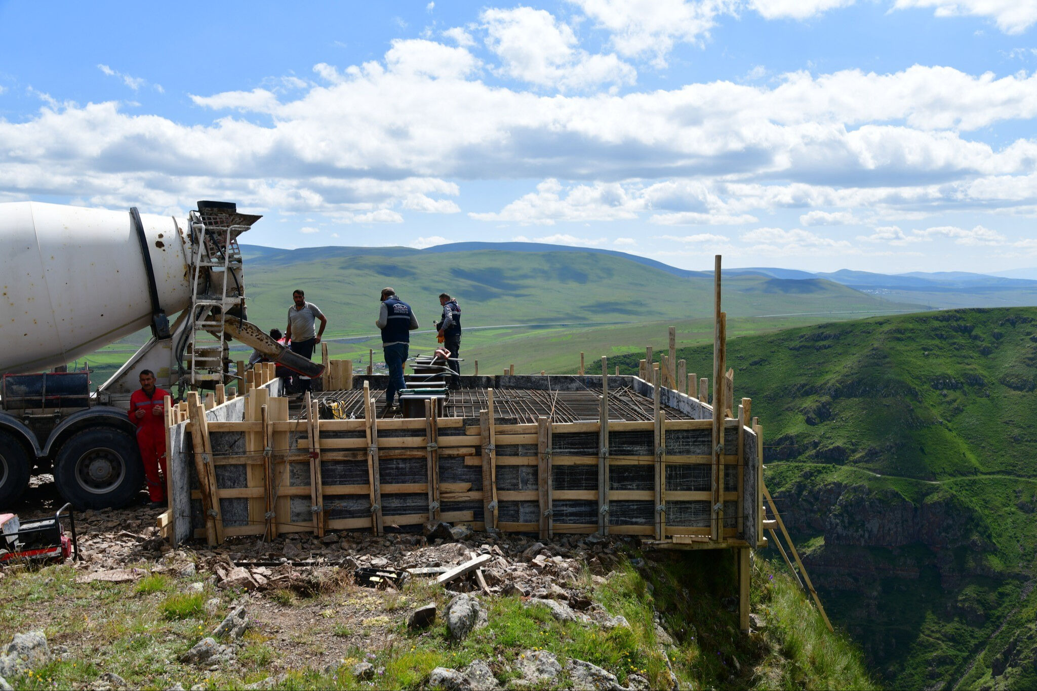 Görenlerin hayran olduğu manzara! Çıkması en zor kale için seyir terası geliyor - 2. Resim