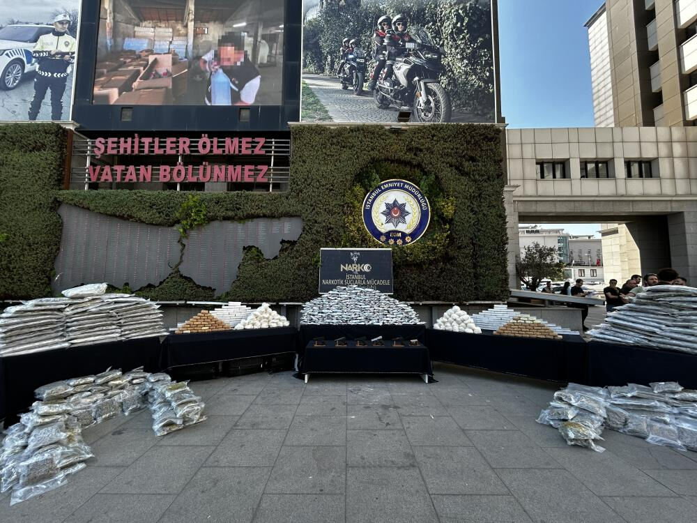 İstanbul merkezli 6 ilde dev operasyon: 548 kilo uyuşturucu ele geçirildi, 172 kişi tutuklandı - 1. Resim