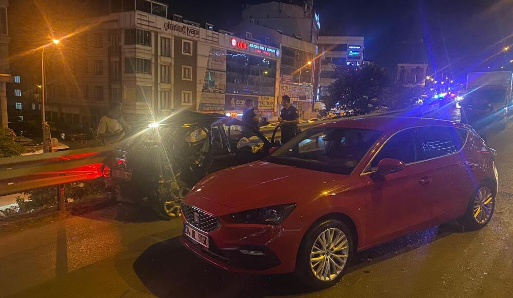 İstanbul'da 6 araçlı zincirleme kaza: Yaralılardan biri çocuk - 2. Resim