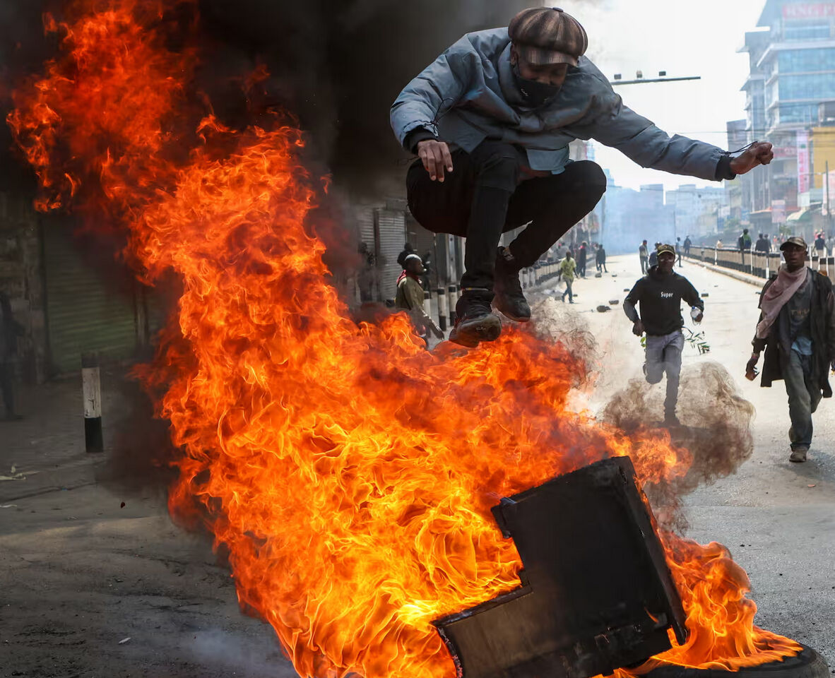 Kenya'da sokaklar savaş alanına döndü! Parlamento kuşatma altında! - 2. Resim