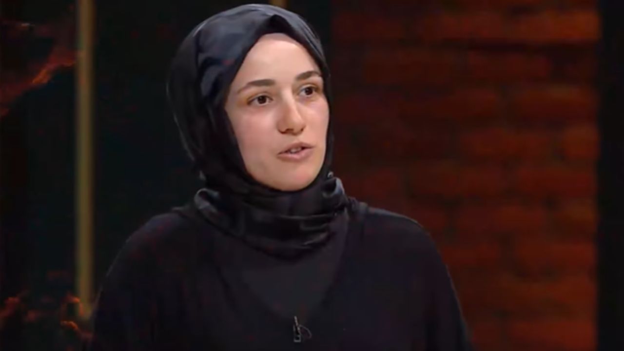 MasterChef Elif Gülşen kimdir? Kick boks şampiyonu hikayesiyle jüriyi etkiledi MasterChef Elif Gülşen kimdir? Kick boks şampiyonu hikayesiyle jüriyi etkiledi