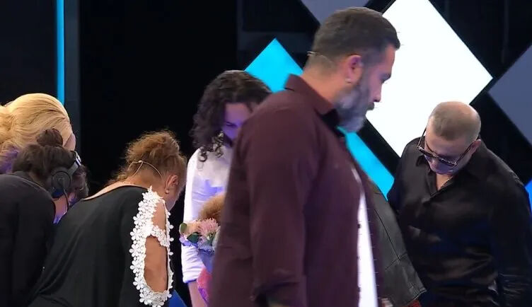 Suzan Kardeş korkuttu! Canlı yayında kaza geçirdi: Şafak Sezer'den gündem olan yorum... - 1. Resim