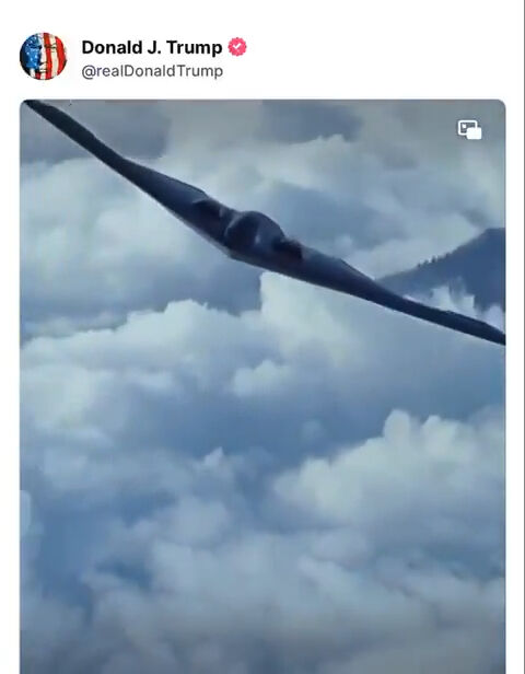 Trump'tan ortalığı karıştıracak hamle! Bu kez İran'ı Bombala' şarkısıyla hedef aldı - 1. Resim