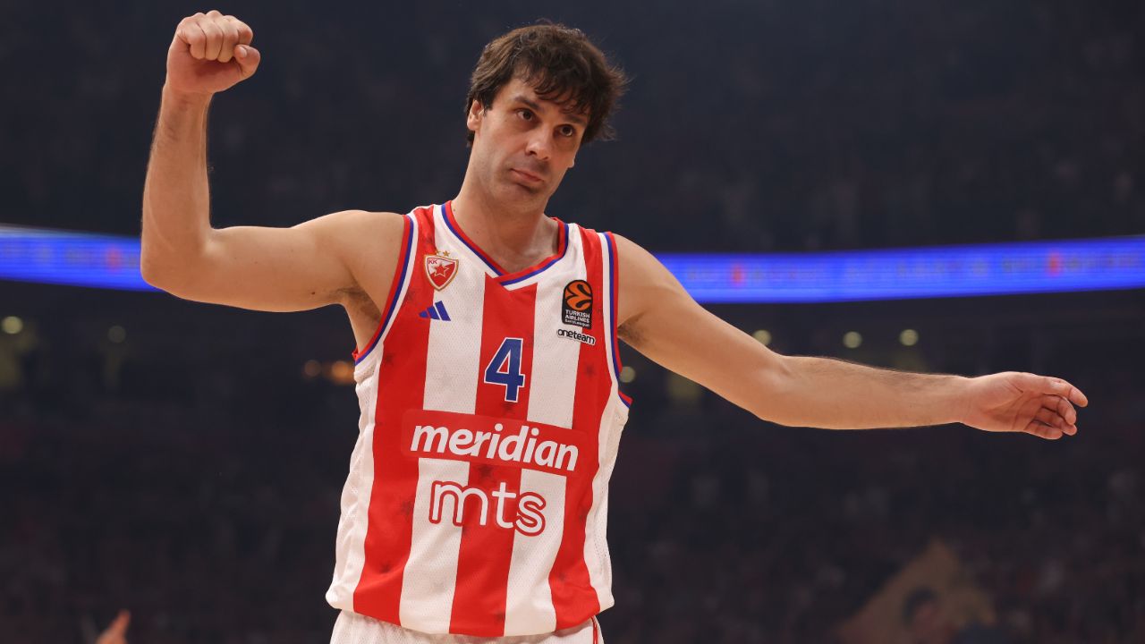 Bir devir sona erdi! Milos Teodosic basketbolu bıraktı Bir devir sona erdi! Milos Teodosic basketbolu bıraktı