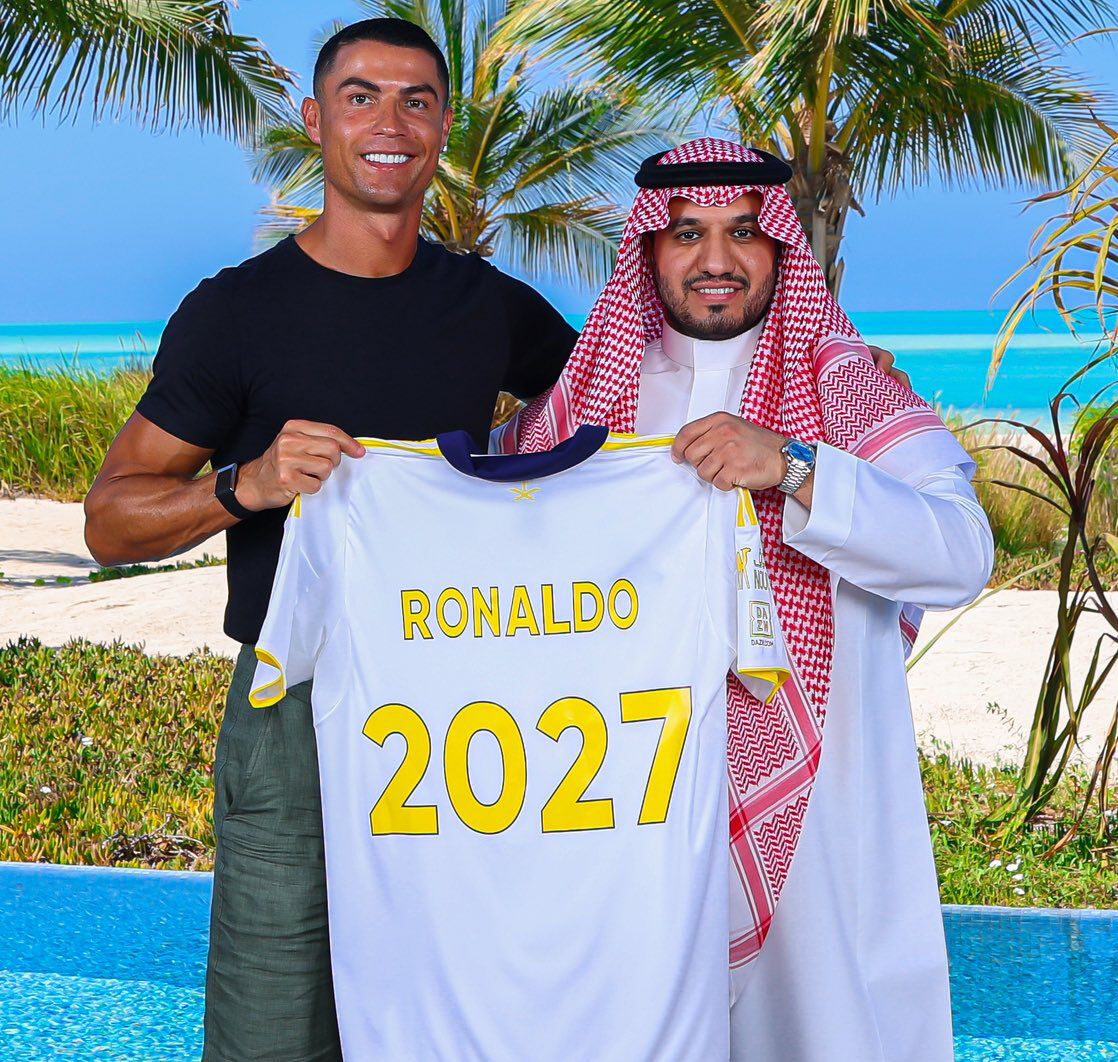 Cristiano Ronaldo'nun akıbeti belli oldu! İmzayı attı: Yeni bir bölüm başlıyor - 1. Resim