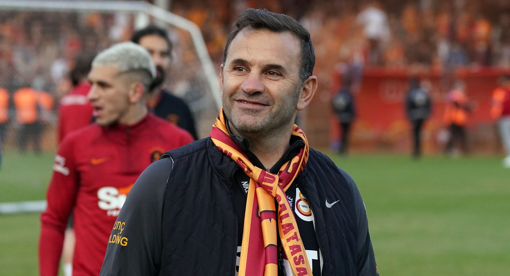 Dursun Özbek, Okan Buruk'un başarısını ödüllendirmeye hazırlanıyor! Bizimlesin Okan Hoca'm - 1. Resim