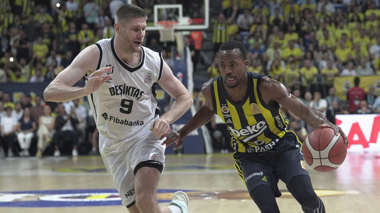 Fenerbahçe'nin yıldızı Galatasaray ile anlaştı! Üçüncü dönem başlıyor - 1. Resim