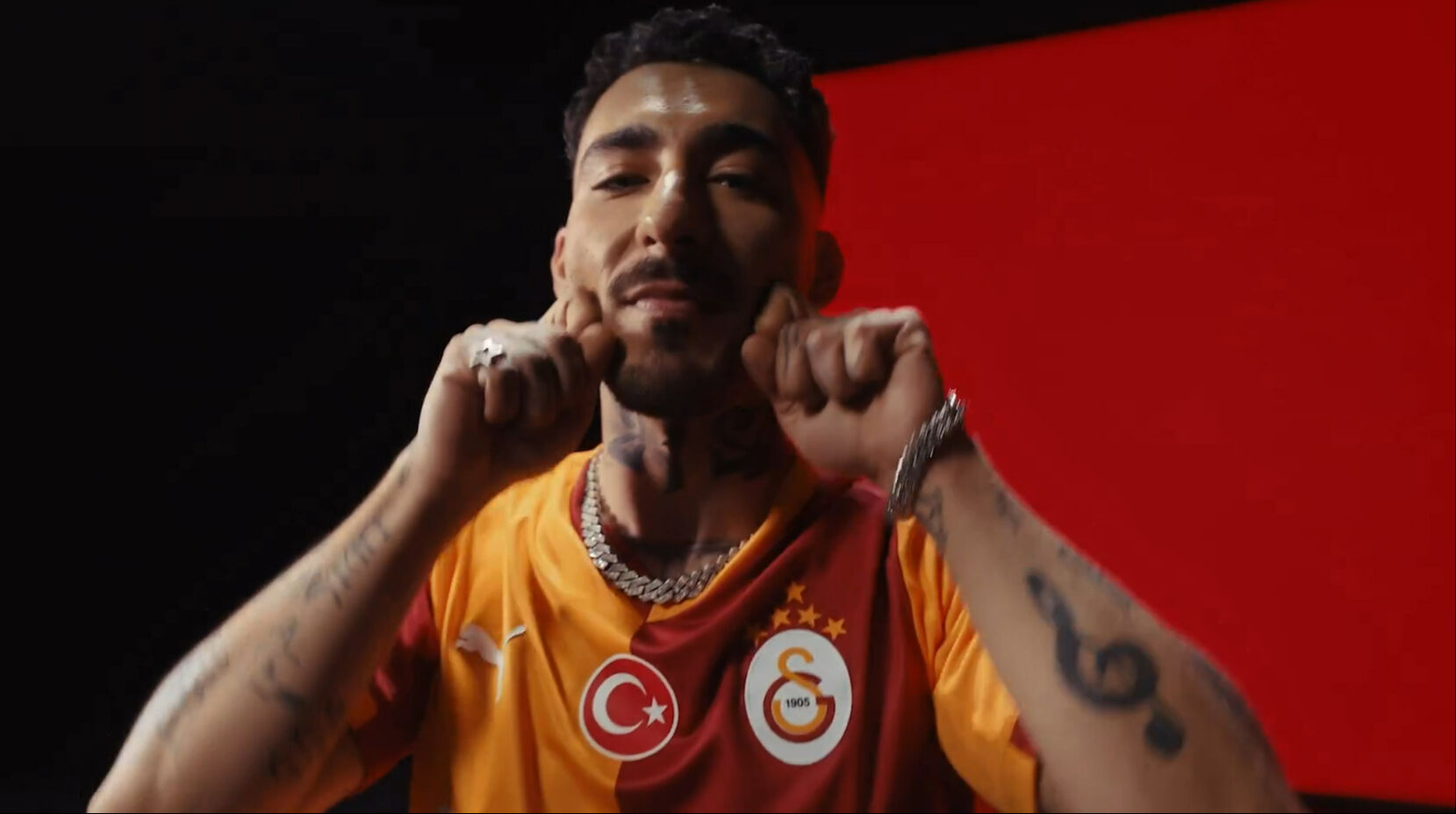 Galatasaray'ın 5 yıldızlı formaları tanıtıldı! Icardi, Uzi, Sane... - 3. Resim