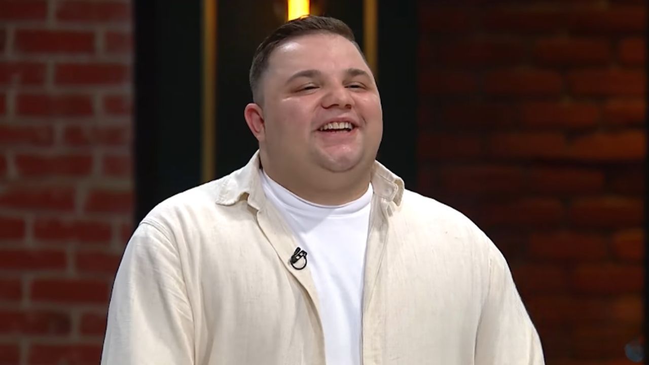 MasterChef Tayfun Bozacı kimdir? 'Hayatta Başarılar Bayrampaşalılar' sloganıyla dikkat çekti MasterChef Tayfun Bozacı kimdir? 'Hayatta Başarılar Bayrampaşalılar' sloganıyla dikkat çekti