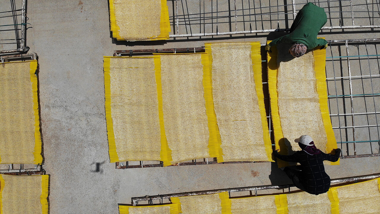 Tamamı organik, 25 bin ton üretiliyor... Avrupa sofralarına giren yağsız cipsin kilogramı 250 lira! Tamamı organik, 25 bin ton üretiliyor... Avrupa sofralarına giren yağsız cipsin kilogramı 250 lira! - 2. Resim