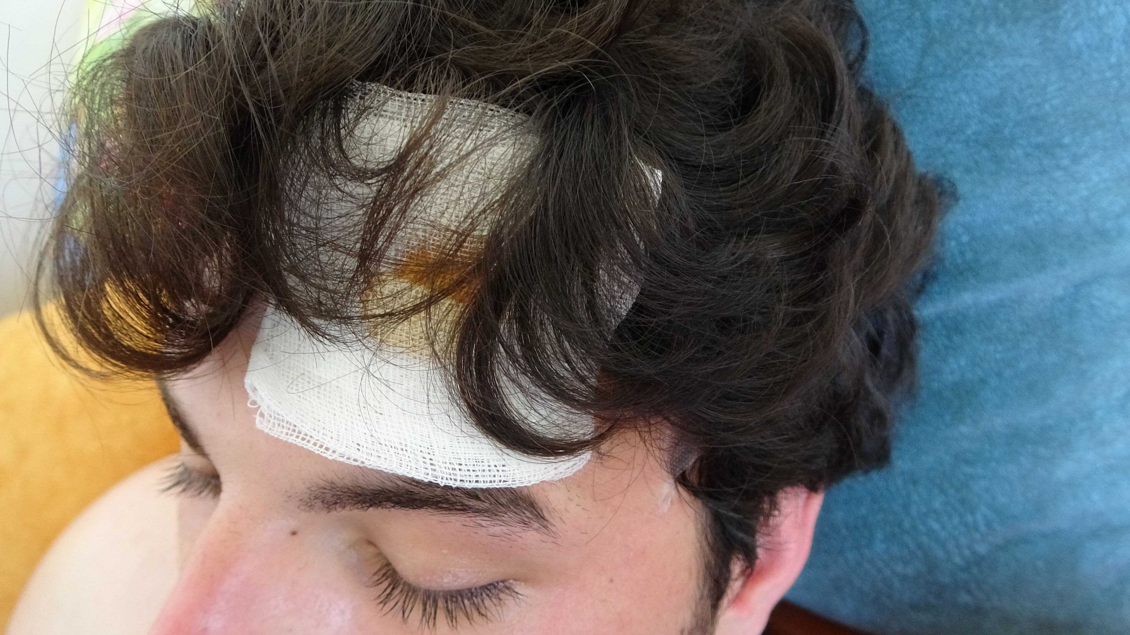 Trafikte ölümden döndü! Oyuncu Mehmet Akif Akdeniz'in annesi konuştu: Trafikte ölümden döndü! Oyuncu Mehmet Akif Akdeniz'in annesi konuştu: