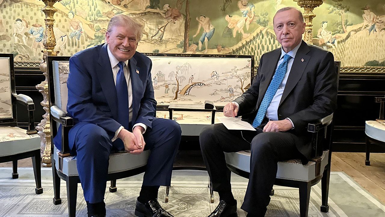 Trump'la ne konuştu? Cumhurbaşkanı Erdoğan merak edilen görüşmenin perde arkasını anlattı Trump'la ne konuştu? Cumhurbaşkanı Erdoğan merak edilen görüşmenin perde arkasını anlattı