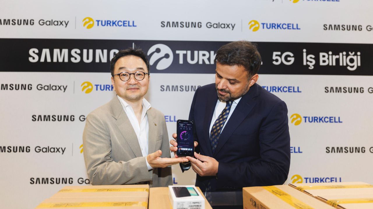 Turkcell ve Samsung, 5G iş birliğini büyütüyor: Yerli üretim ortaklığı devam ediyor, Ar-Ge ortaklığı başlıyor Turkcell ve Samsung, 5G iş birliğini büyütüyor: Yerli üretim ortaklığı devam ediyor, Ar-Ge ortaklığı başlıyor
